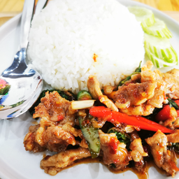 กะเพราหมูชิ้น