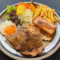 สเต็กหมู+ไก่+แฮมสเต็ก