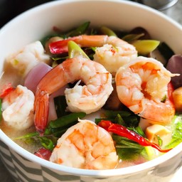 ต้มยำรวมมิตรน้ำใส