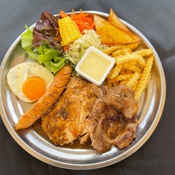 สเต็กหมู+ไก่+ไส้กรอก