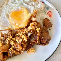 หมูทอดกระเทียมพริกไทย