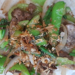 ผัดพริกหยวก