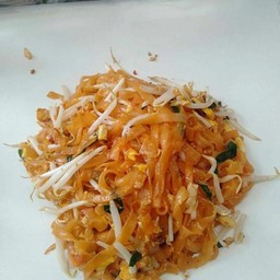 ผัดไทย2หอยทอด1