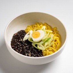 จาจังมยอน ไข่(จาจังเมี่ยน)