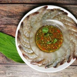 กุ้งแช่น้ำปลากล่องใหญ่ (กุ้งครึ่งโล )