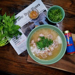 ข้าวต้มหมู หรือ ไก่