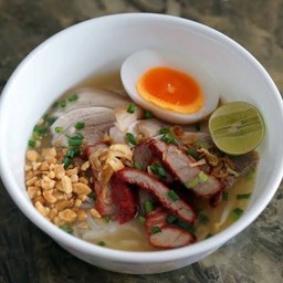 กะเตี๊ยวไก่มะระ ยอ ญิ๋ง ข้าวมันไก่น้องบรีส -
