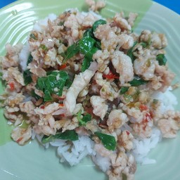 ข้าวกะเพราไก่