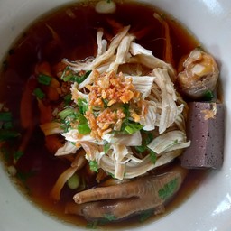 เส้นใหญ่