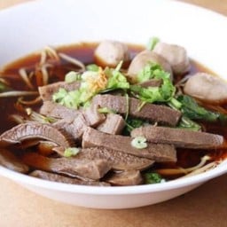 ก๋วยเตี๋ยวลิ้น+ลูกชิ้น