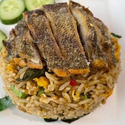 ข้าวผัดเขียวหวานปลาสลิด