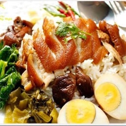 ฟ้าใส ข้าวขาหมู-ข้าวมันไก่