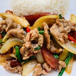 เนื้อสัน+ เนื้อเชียงทอดขมิ้นราดข้าว