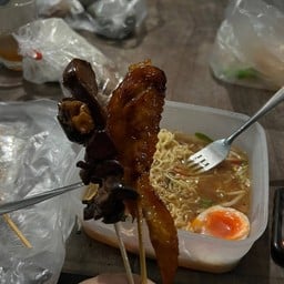 ครัวหน้าบ้าน ( ข้าวไข่ฟรีทุกเมนู )