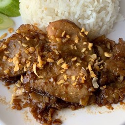 เนื้อดาวกระจายตุ๋นกระเทียมราดข้าว