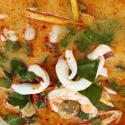 ตัมยำกุ้งหมึก