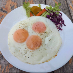 ไข่ดาวไร้มัน 3 ฟอง 450 kcal (ไม่มีข้าว)