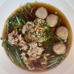 ก๋วยเตี๋ยวลูกชิ้น+เนื้อสด