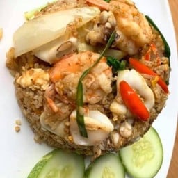ข้าวผัดผงกะหรี่ทะเล