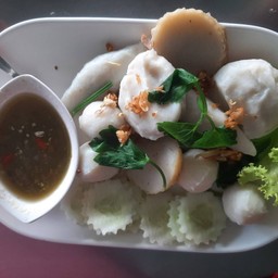 ลูกชิ้นปลาเยาวราช ลวกจิ้ม