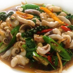 ผัดฉ่าปลาหมึก