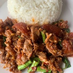 พริกแกงเนื้อ +เนื้อเชียงราดข้าว