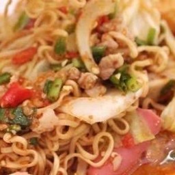 ยำมาม่า