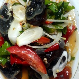 ยำไข่เยี่ยวม้า