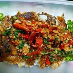 ปลานิลแกะผัดกระเพรา