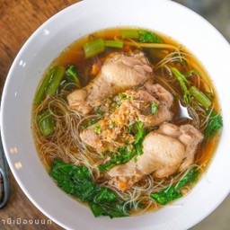 Dหมี่ขาวน่องไก่ตุ๋น