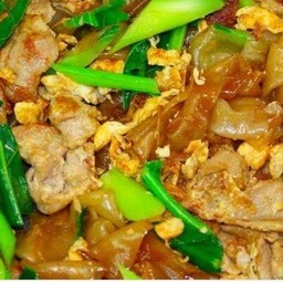 ผัดชีอิ๋วหมู