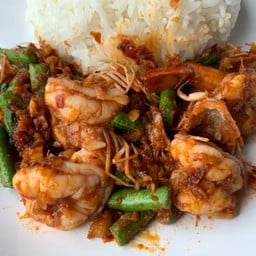 พริกแกงกุ้งราดข้าว