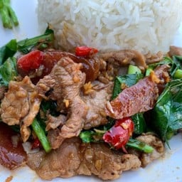 คะน้าเนื้อสัน+เนื้อเชียงราดข้าว