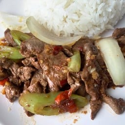 ตับผัดพริกหยวกราดข้าว