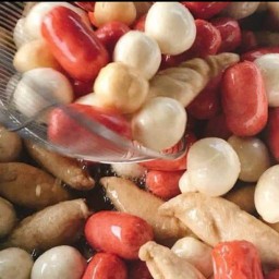 ลูกชิ้นทอด&แซนวิช 20บาท ไม่มีสาขา