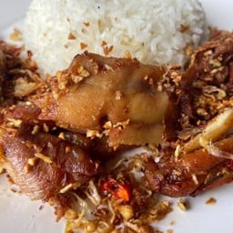 ไก่ทอดตะไคร้พริกขี้หนูราดข้าว