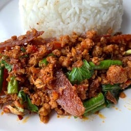 พริกแกงเนื้อสับ+เนื้อเชียงราดข้าว