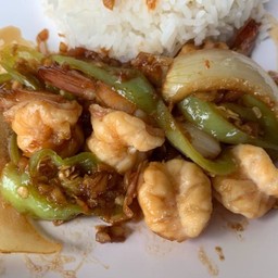 กุ้งผัดพริกหยวกราดข้าว