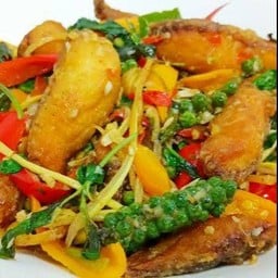 ปลานิลแกะผัดฉ่า