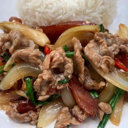 เนื้อ+เนื้อเชียง น้ำมันหอยราดข้าว