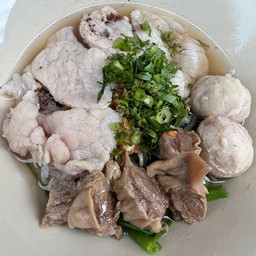 ก๋วยเตี๋ยวหมู
