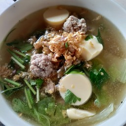แกงจืดเต้าหู้ไข่หมูสับ