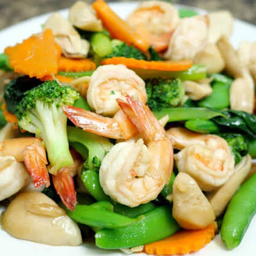 ผัดผักรวมกุ้ง