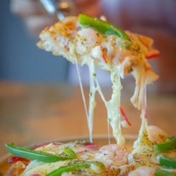 ซาร่าฮาลาลพิซซ่า มัสยิดเนี้ยะมาติ้ลและห์ (คลองลากค้อน)