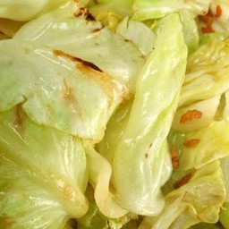 กะหล่ำปลีผัดน้ำปลา