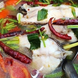 ต้มยำปลานิล ใบมะขามอ่อน