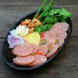 แหนมทรงเครื่อง