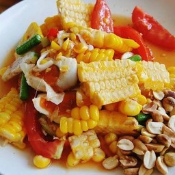 ตำข้าวโพดไข่เค็ม