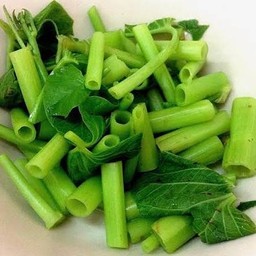 ผักบุ้ง ลวก