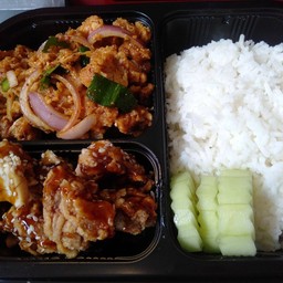 ชุดรวมข้าวยำไก่แซ่บ +ไก่กรอบซอสเกาหลี